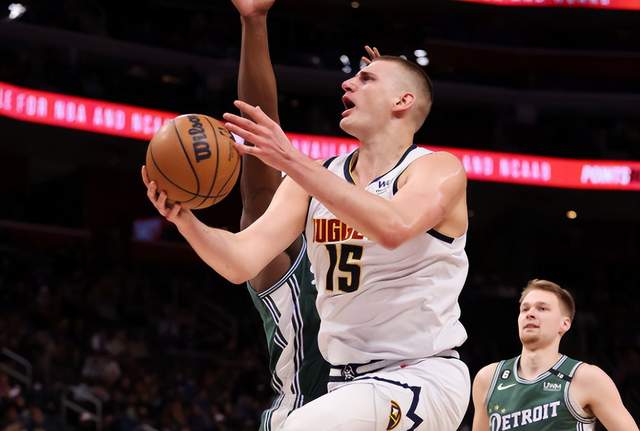 18中14！MVP率队大反弹，疯狂戏耍榜眼，末节21-2摧毁对手